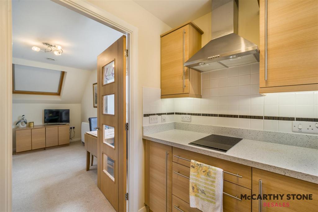 8627535-interior02.jpg