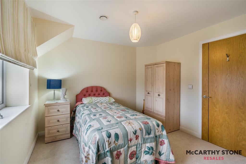 8627535-interior10.jpg