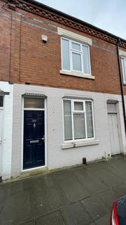 2 bedroom terraced house to rent, Tudor Road, Leicester, LE3