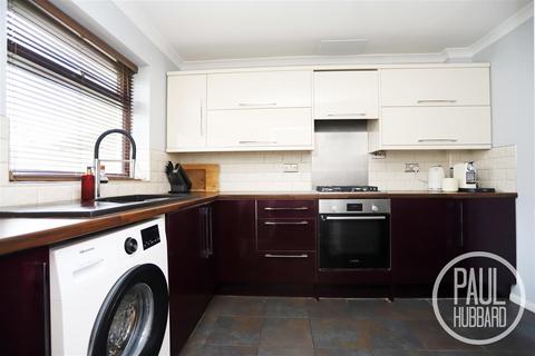 2 bedroom end of terrace house for sale, Laxfield Way, Pakefield, NR33