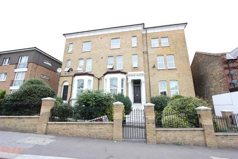 3 bedroom flat for sale, Portland Rd, London