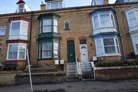 2 bedroom maisonette to rent, Langdale Road, Scarborough