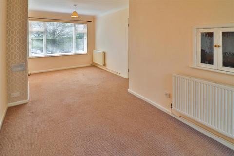 2 bedroom semi-detached house to rent, Clopton Gardens, Hadleigh, Ipswich