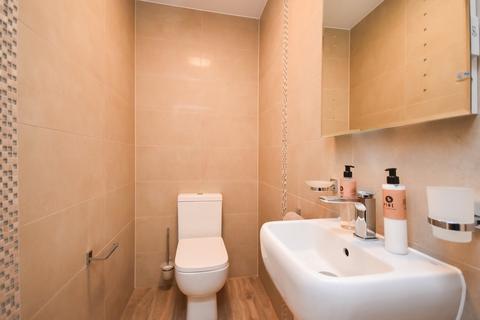 1 Parkside, Folkestone, CT19 5WN