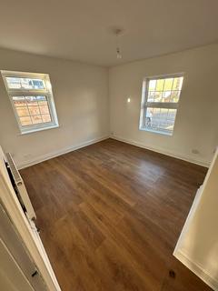 2 bedroom flat to rent, Waverley Road, SOUTHAMPTON SO15