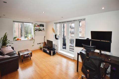 2 bedroom apartment for sale, Dorey House, Brentford Lock, TW8