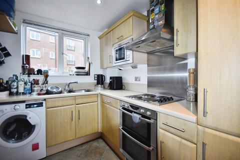 2 bedroom apartment for sale, Dorey House, Brentford Lock, TW8