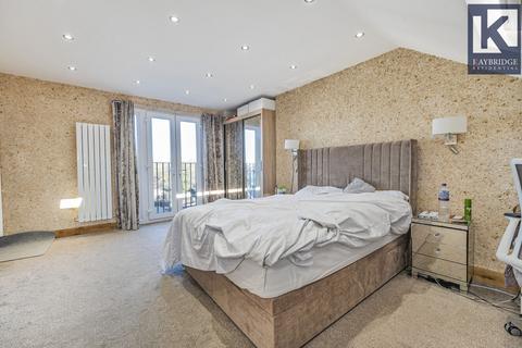389 Commonside East, Mitcham, CR4 1HG