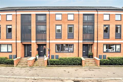 3 bedroom terraced house for sale, Pope Iron Road, Worcestershire WR1