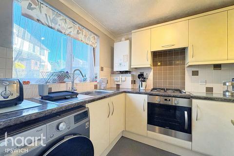 3 bedroom semi-detached house for sale, Camwood Gardens, Ipswich