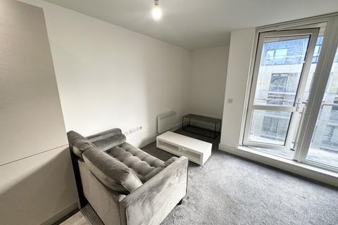 Studio to rent, Adelphi Street, Salford, M3