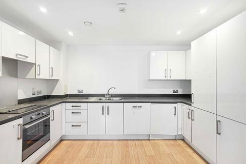 2 bedroom flat to rent, Robsart Street, London SW9