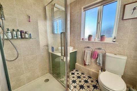 16 Abbey Close, Peacehaven, BN10 7SD
