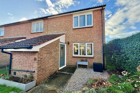 16 Abbey Close, Peacehaven, BN10 7SD