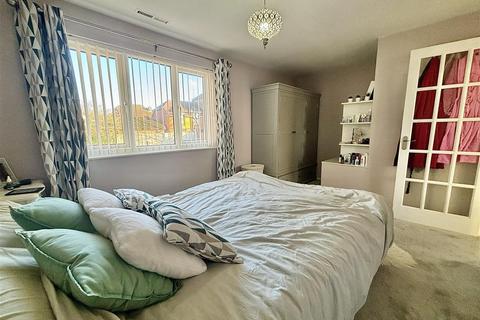 16 Abbey Close, Peacehaven, BN10 7SD