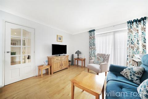 2 bedroom terraced bungalow for sale, Wood Lane, Woodford Green IG8