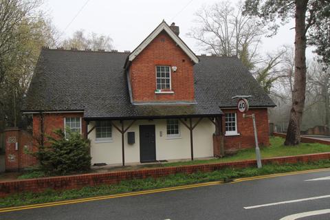 undefined, Ravenscourt, Fishponds Rd, Keston, BR2