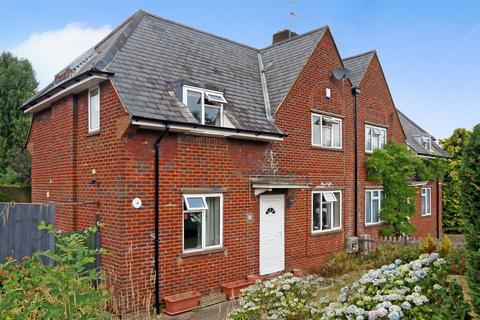 3 bedroom semi-detached house to rent, North Avenue, Shenley