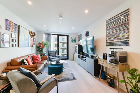 2 bedroom apartment for sale, Johns Cabot House, Clipper Street, Royal Wharf, E16