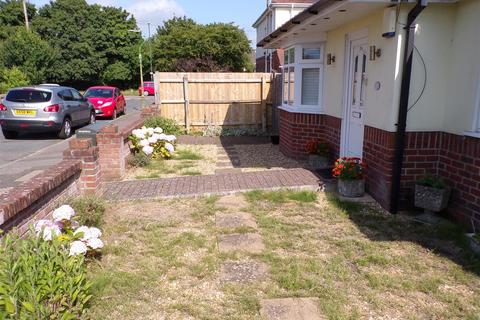 2 bedroom detached bungalow for sale, Harbeck Road, Bournemouth, Dorset