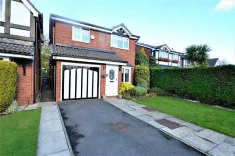 3 bedroom detached house to rent, Wycombe Drive, Manchester M29