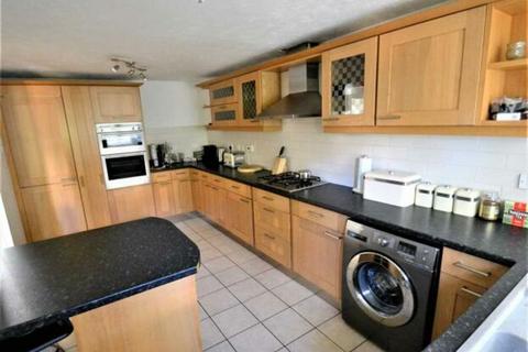 3 bedroom detached house to rent, Wycombe Drive, Manchester M29