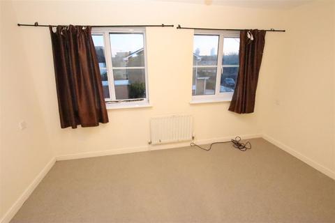 2 bedroom terraced house to rent, Livesey Close, London