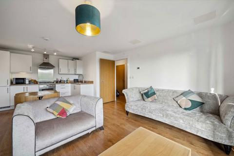 1 bedroom flat for sale, St. Georges Grove, London SW17