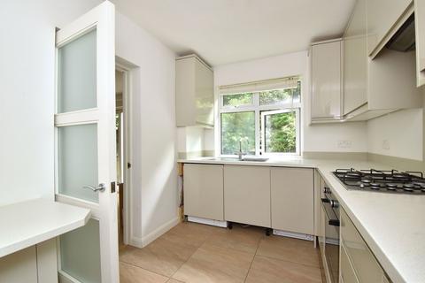 1 bedroom flat for sale, London Road, London, SE23 3TX