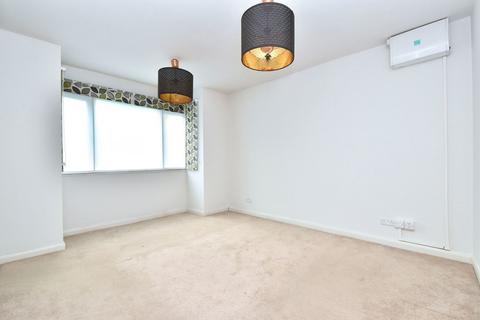 1 bedroom flat for sale, London Road, London, SE23 3TX