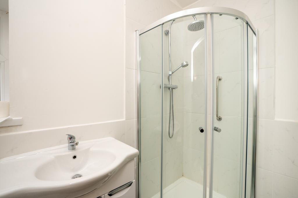 Downstairs ensuite