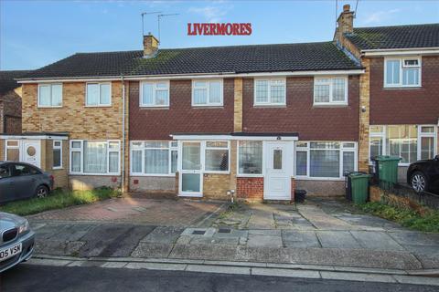 3 bedroom terraced house to rent, Penney Close, Dartford