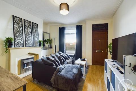 2 bedroom terraced house for sale, East Park Road, Leeds