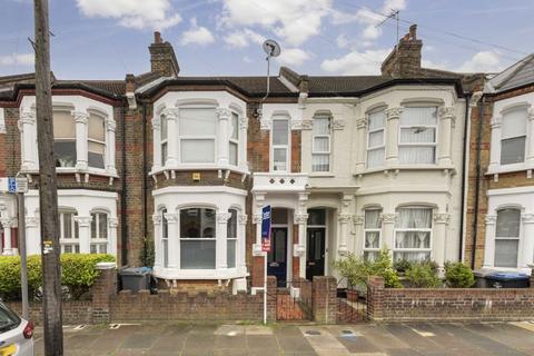 3 bedroom flat to rent, Ashburnham Road, London NW10