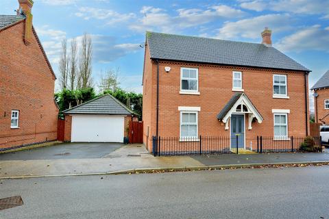 4 bedroom detached house for sale, Circuit Drive, Long Eaton