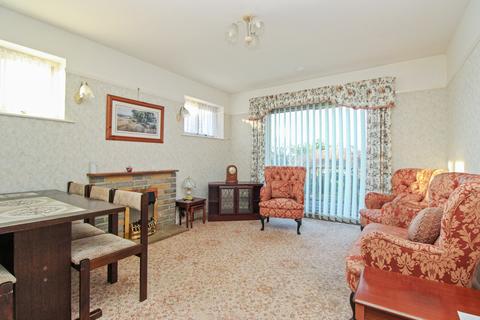 2 bedroom bungalow for sale, Herne Avenue, Herne Bay