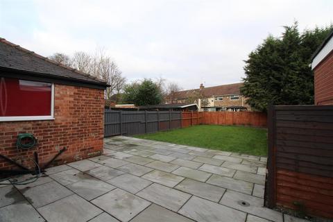 3 bedroom semi-detached house to rent, Hull Road, Anlaby, Hull