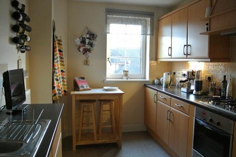 2 bedroom flat to rent, Powderhall Brae, Canonmills, City Centre