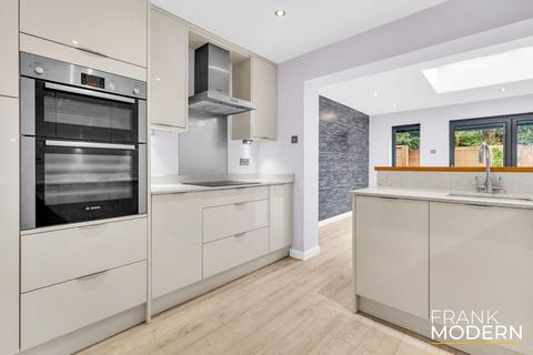 4 Brookside, Walton, Peterborough, PE4 6GL