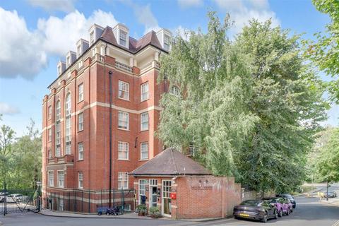 2 bedroom flat for sale, Frognal Rise, London