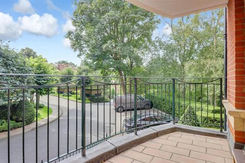 2 bedroom flat for sale, Frognal Rise, London