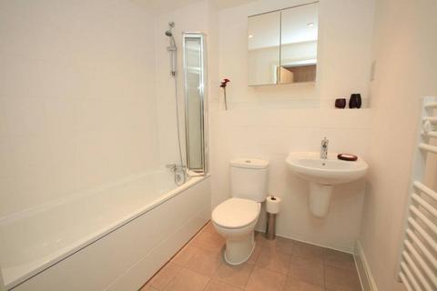 1 bedroom flat to rent, Spa Road, Bermondsey, London, SE16