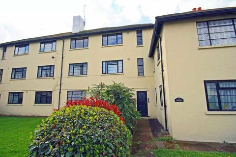 2 bedroom flat to rent, Amhurst Gardens, Isleworth TW7