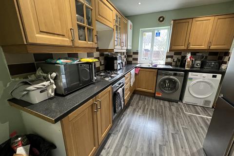 6 bedroom terraced house to rent, Hainault Road, Chadwell Heath RM6