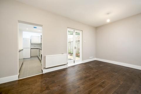 2 bedroom terraced house to rent, Princes Road, Richmond