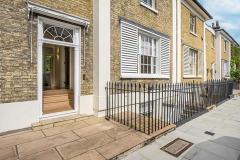 3 bedroom townhouse to rent, Bloomfield Terrace, London, SW1W