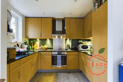 2 bedroom apartment to rent, Buckfast Street, London E2