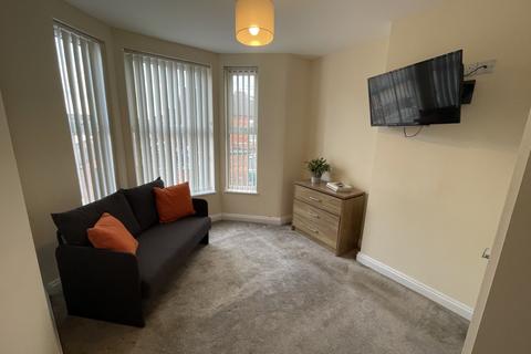 1 bedroom maisonette to rent, Derrington Avenue, Crewe, CW2