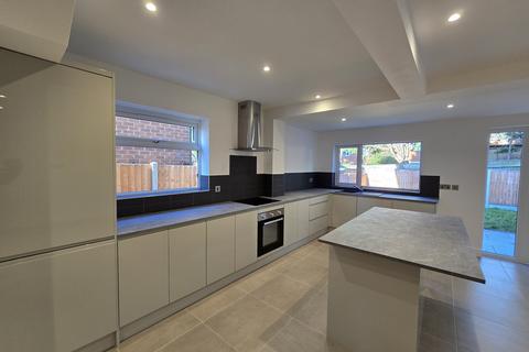 3 bedroom semi-detached house to rent, Abbeyfield Road, Birmingham B23