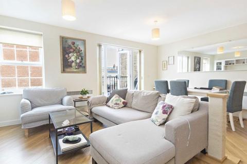 2 bedroom flat to rent, Graham Road, London W4